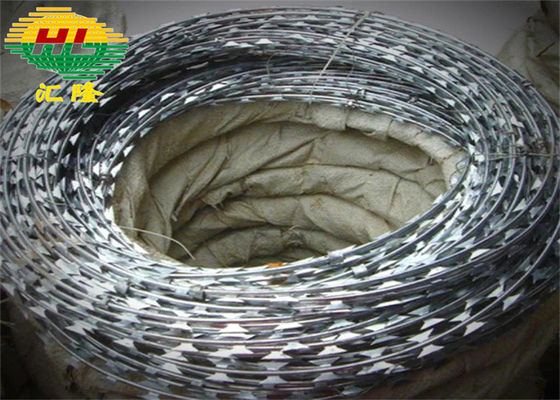 Cerca de arame farpado sanfona militar galvanizado Bto-22