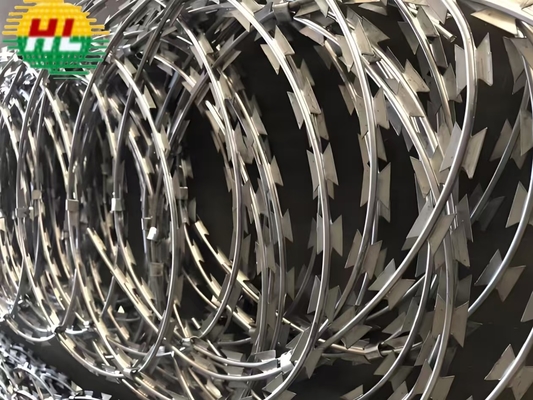 2.8mm Diâmetro 600mm Razor resistente à ferrugem Barbed Wire Forte durável alta resistência