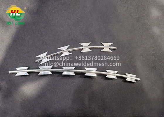 Linha reta fio sanfona do diâmetro da bobina do estilo 450mm da fita da lâmina para a proteção