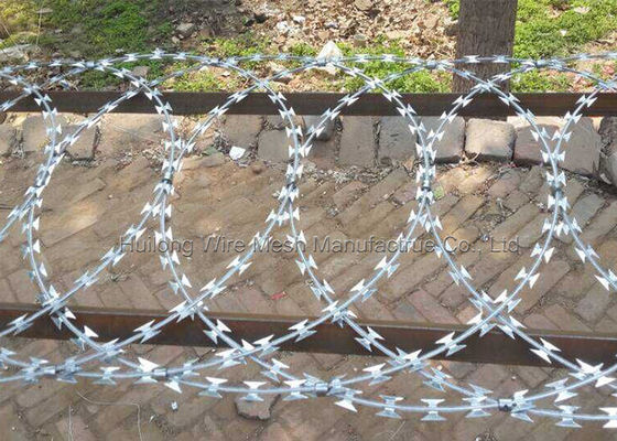 nível de alta segurança liso de Hot Dipped Galvanized da cerca de fio da lâmina da lâmina de 0.5mm